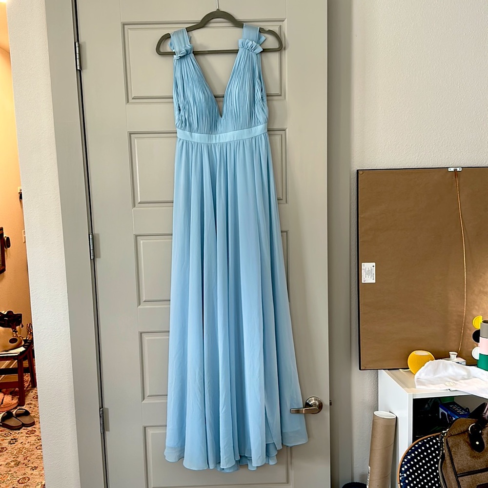 MAC DUGGAL Plunge Neck Chiffon Grecian Gown in Powder Blue Size US 4